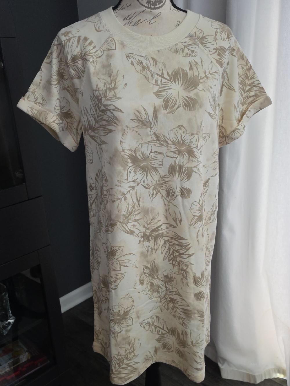 Old Navy Cream Floral Short Sleeve Midi Dress